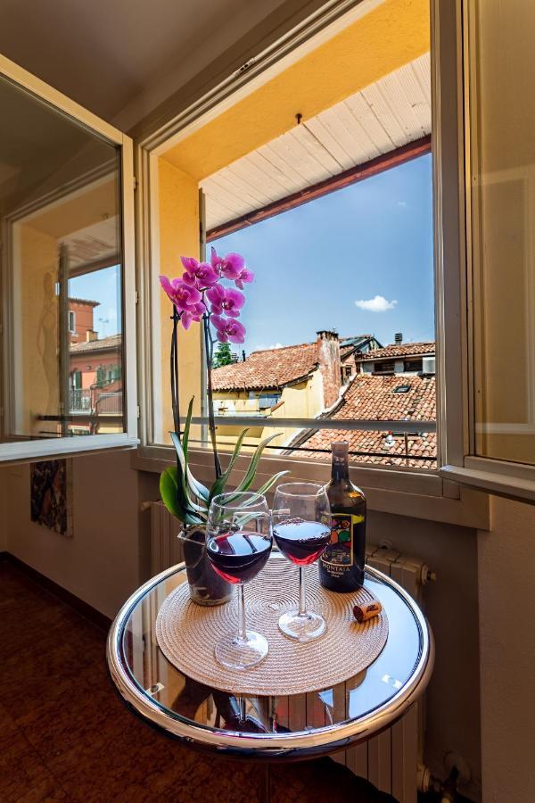 Bologna'S Way Sguardo Sui Tetti Appartement Buitenkant foto