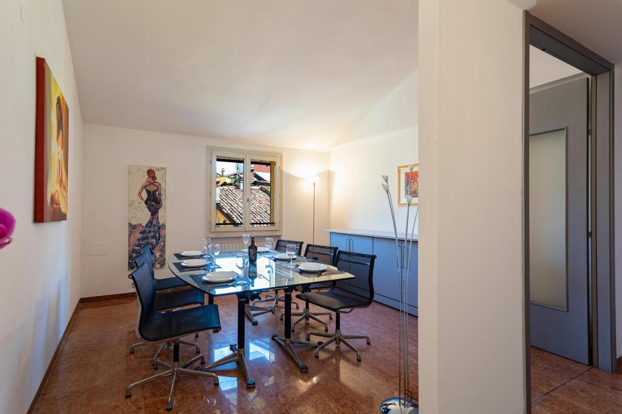 Bologna'S Way Sguardo Sui Tetti Appartement Buitenkant foto