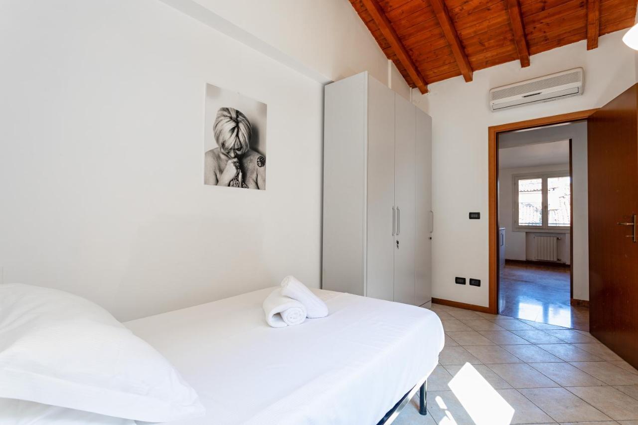 Bologna'S Way Sguardo Sui Tetti Appartement Buitenkant foto